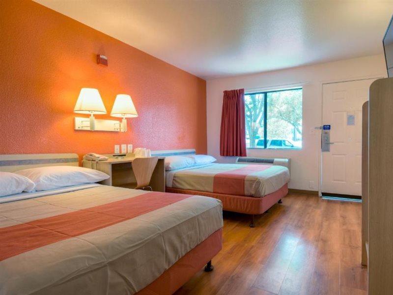 Motel 6-Escondido, Ca Экстерьер фото